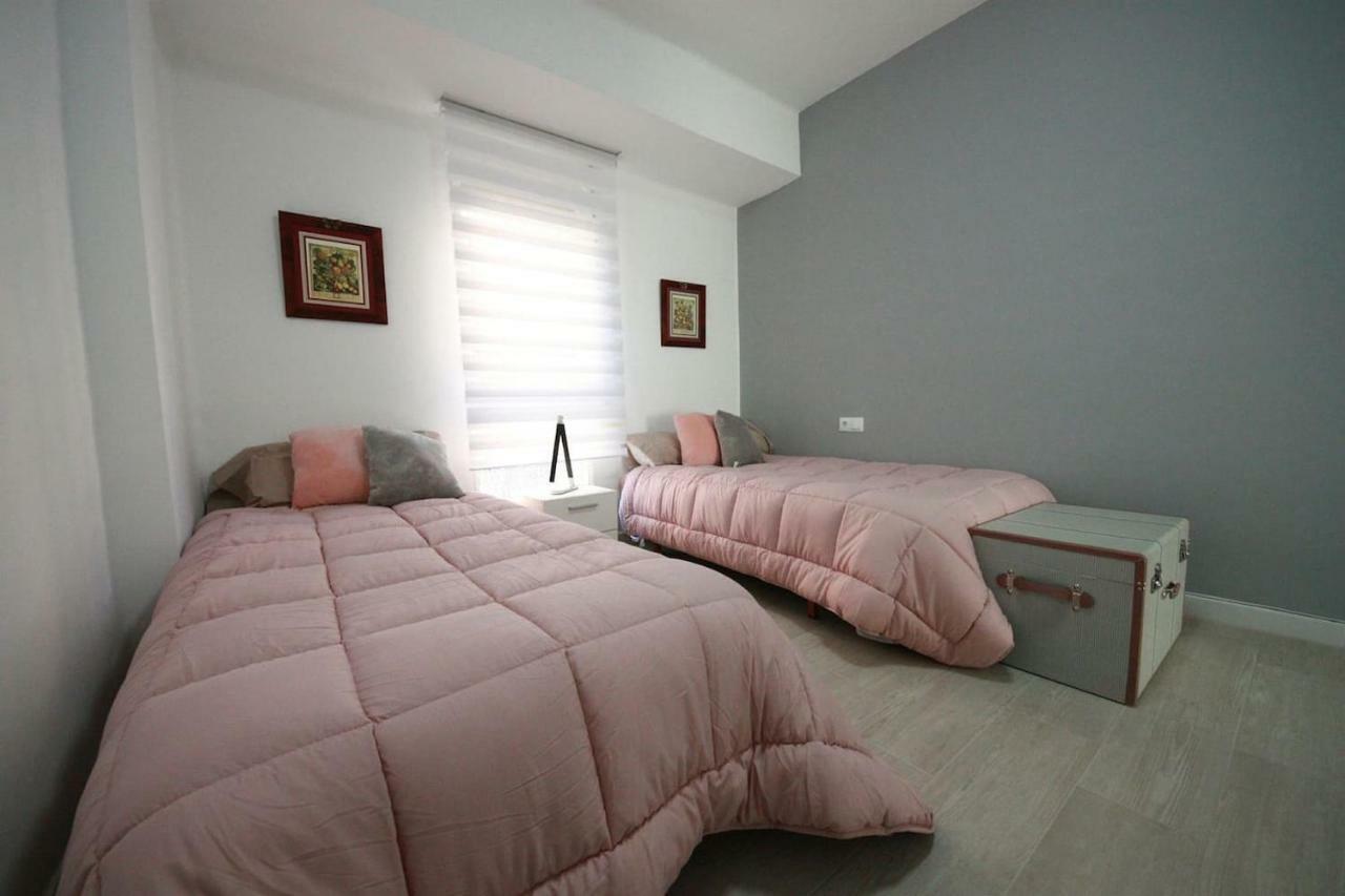 Ivam Esquife Apartment Валенсия Екстериор снимка